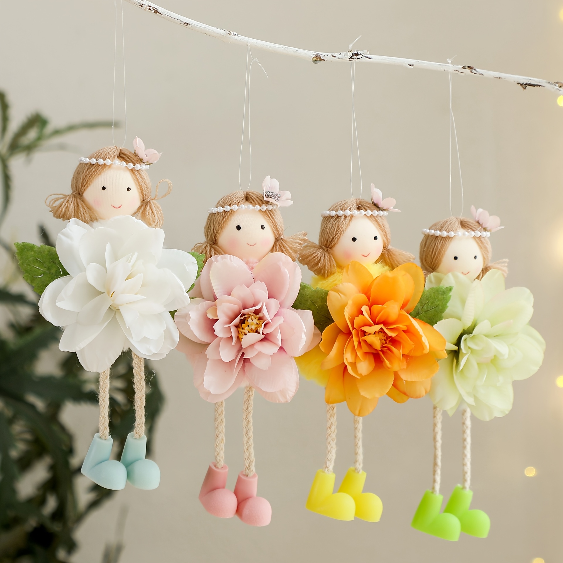Large Flower Girl Pendant Keychain